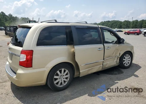 2011 Chrysler Town & Country Touring L from USA, damaged, VIN 2A4RR8DG5BR780096